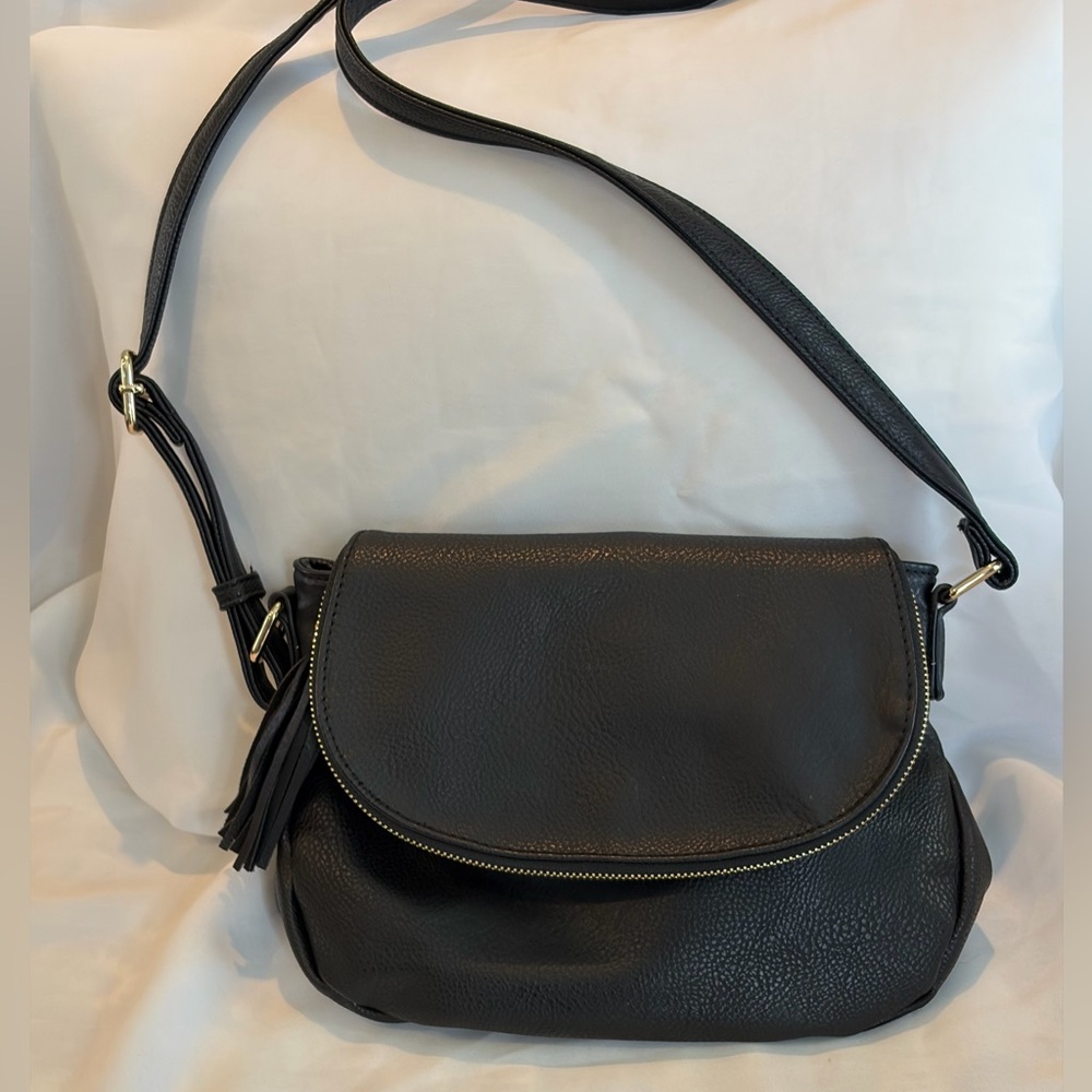 Elegant Black Leather Crossbody Bag